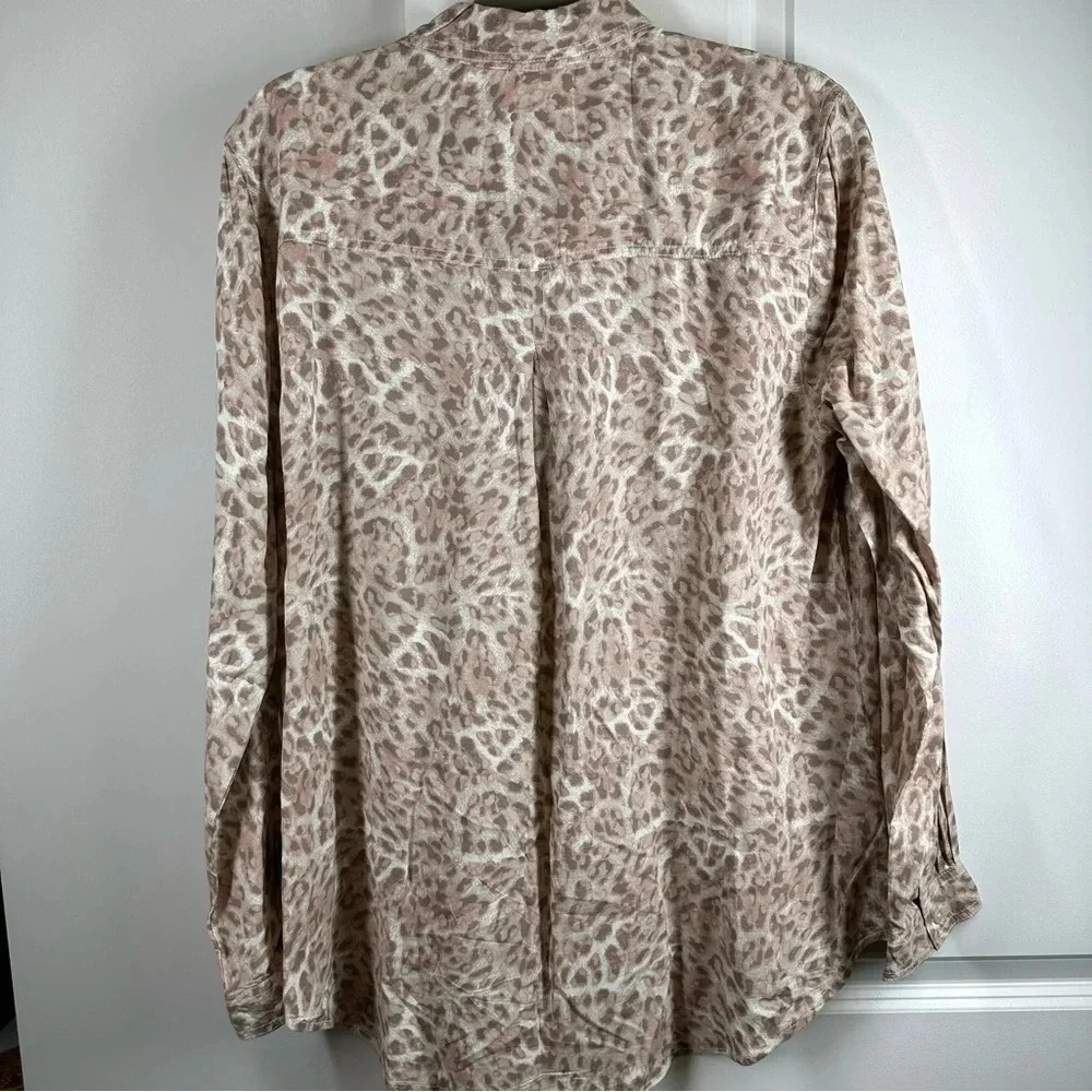Beach Lunch Lounge Cheetah Button Front Shirt‎ size Large NWT Alana Classic - Picture 2 of 9